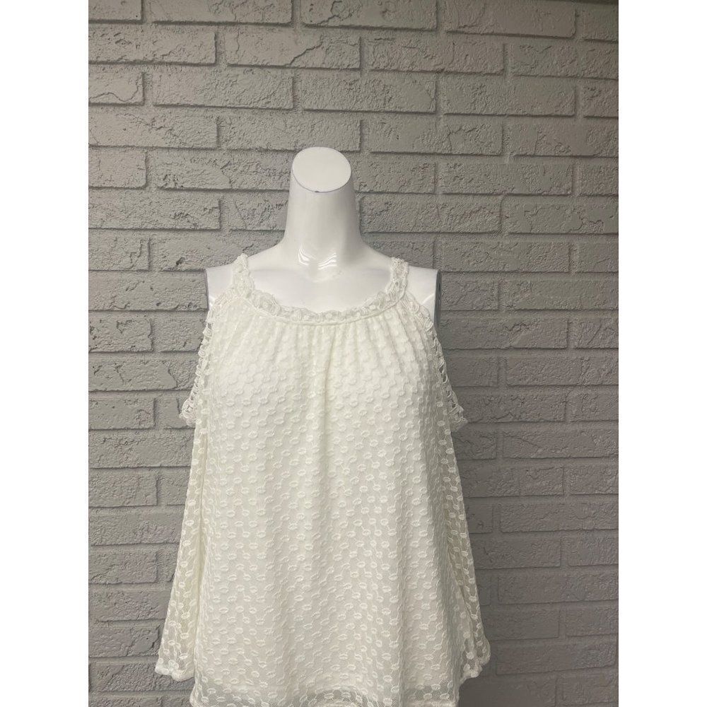 Capri Lace Cold Shoulder Top Size M